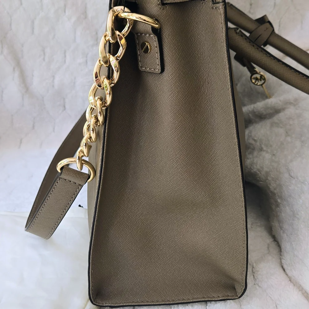 Michael Kors Tan Tote Bag Goldtone  Chain - Picture 2 of 10